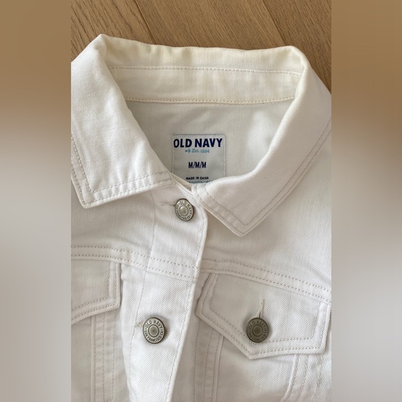 Old navy white denim jacket - Picture 5 of 6